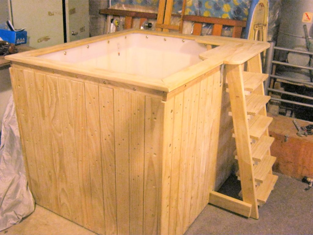 IBC Tote Hot Tubs - DIY Personal-Sized Fun or Pure Fancy?